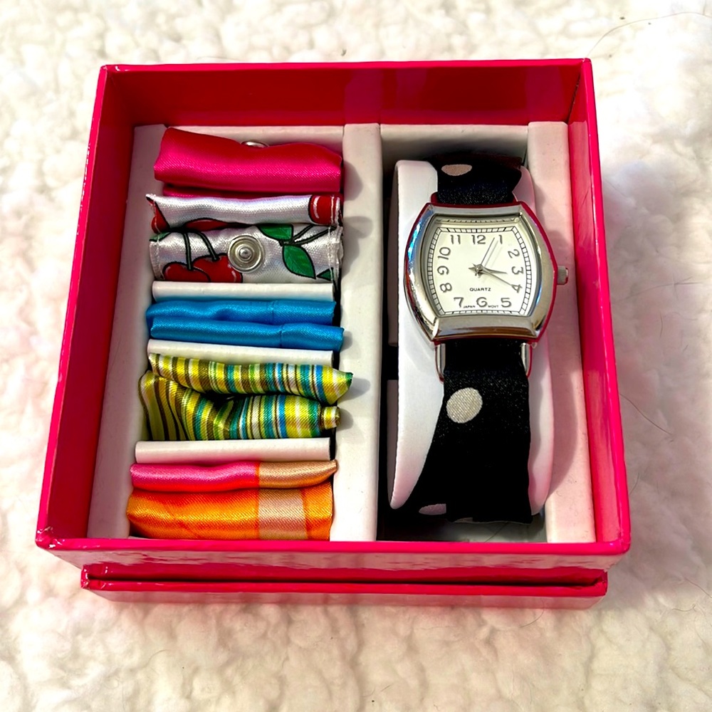 Womens watch with 6 wristbands